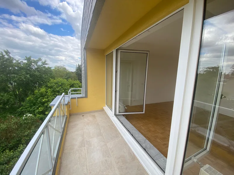 Modernisierte 2-Zimmer-Dachgeschosswohnung in Berlin Steglitz — photo 1